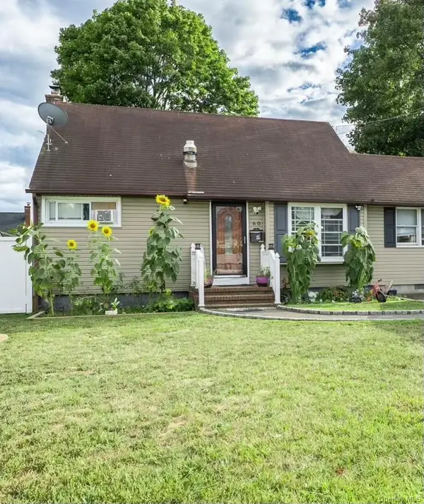 60 32nd Street, Copiague, NY 11726