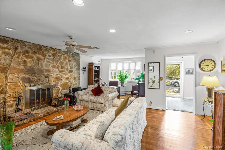 23 Nassau Road, Great Neck, NY 11021 - Image #3