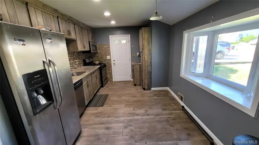 257 Fruitwood Lane, Central Islip, NY 11722 - Image #2