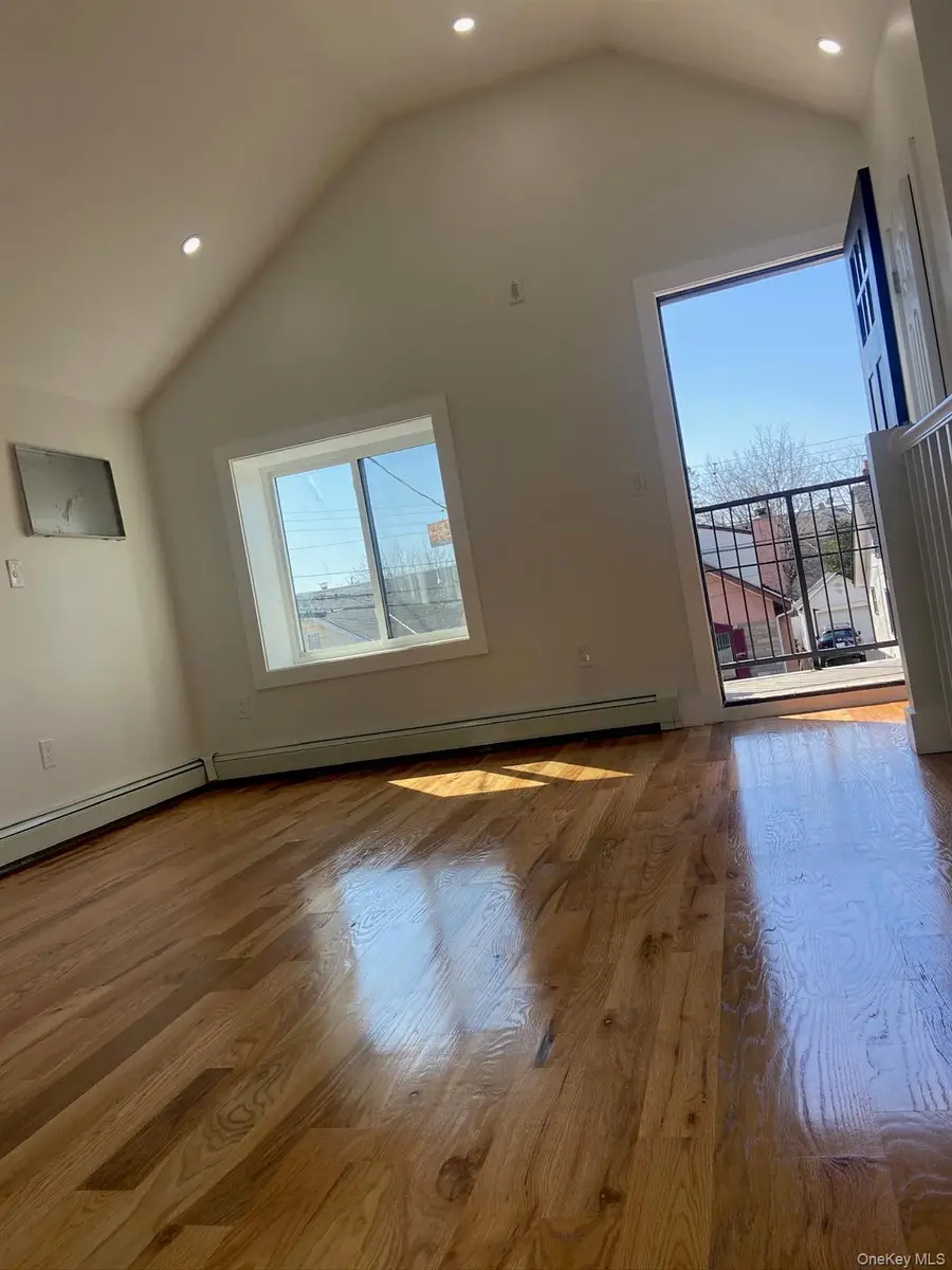 121-11 195th Street, Saint Albans, NY 11413 - Image #3