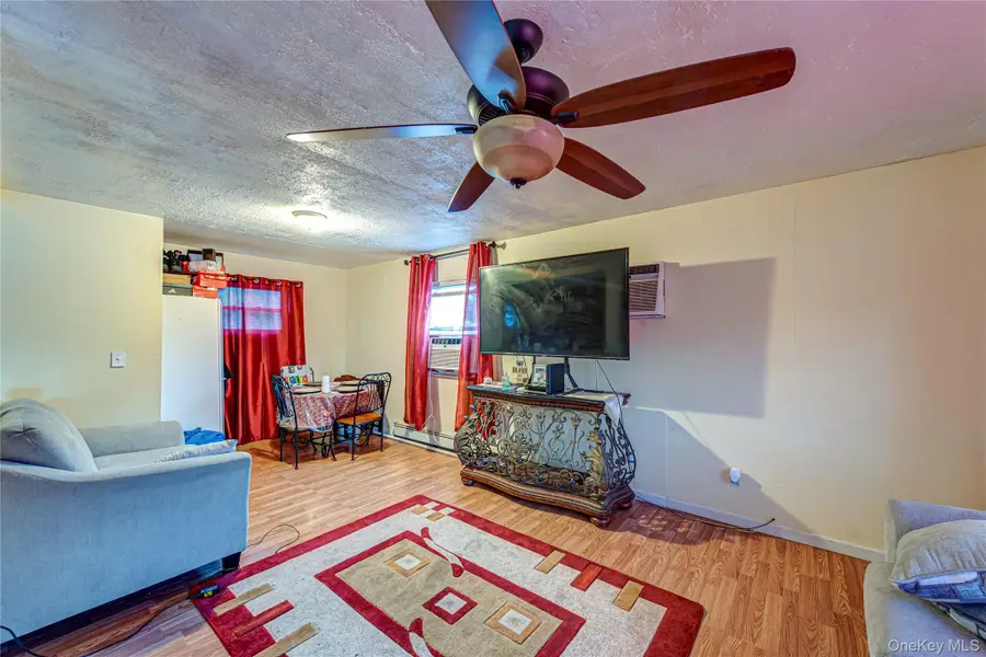 20 Lupidia Street, Amityville, NY 11701 - Image #3