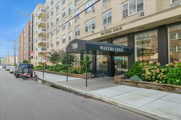 700 Shore Road #2E, Long Beach, NY 11561