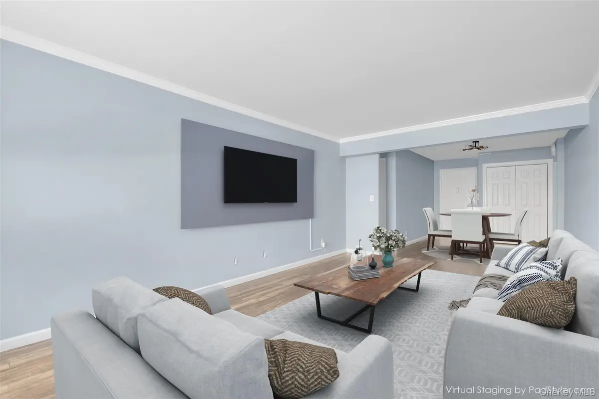 2 Birchwood Court #1O, Mineola, NY 11501 - Image #1