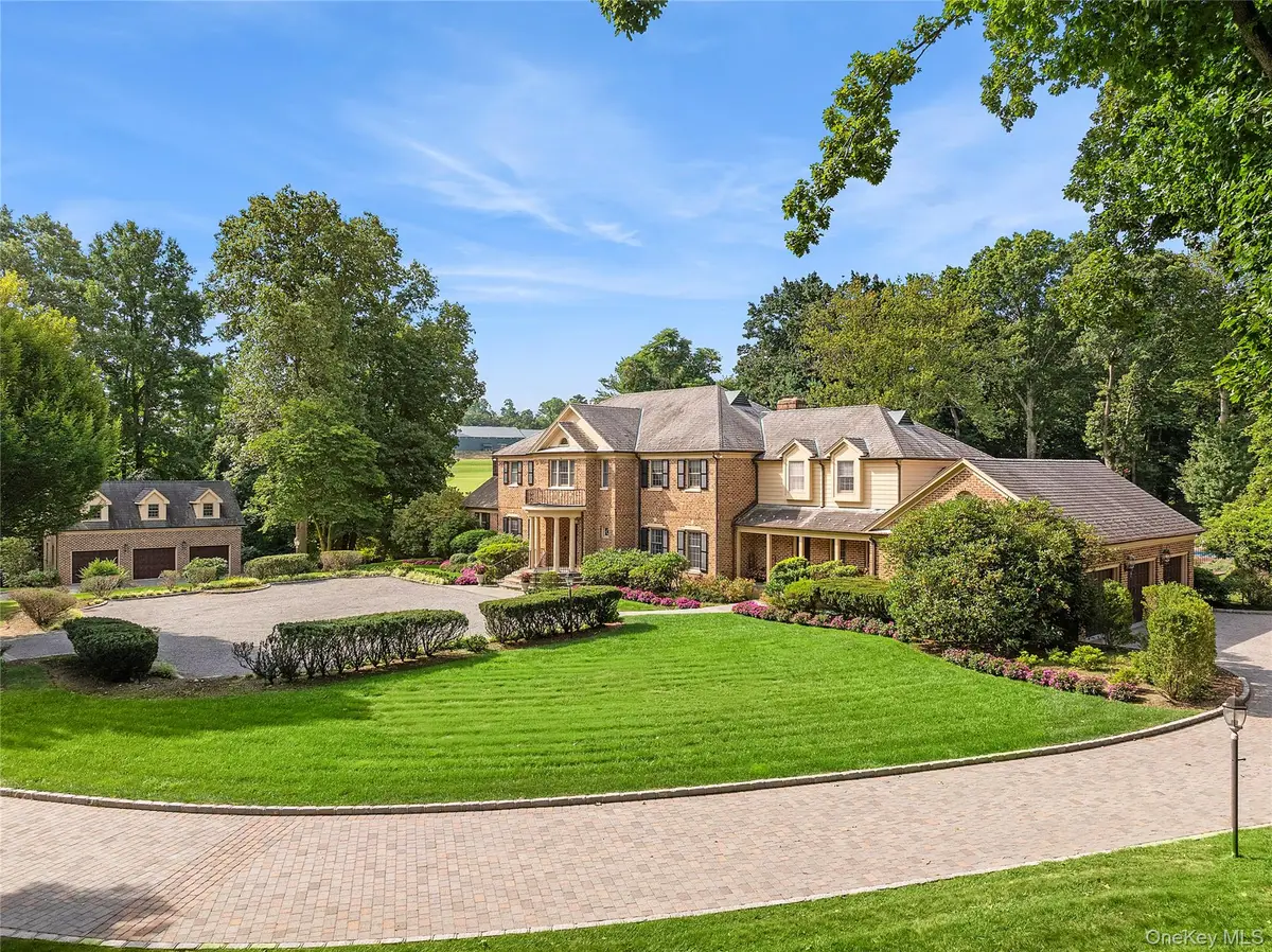 5 Danton Lane S, Locust Valley, NY 11560 - Image #1