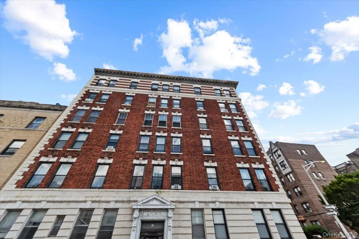 92 Hamilton Avenue #2A, Yonkers, NY 10705 - Image #1