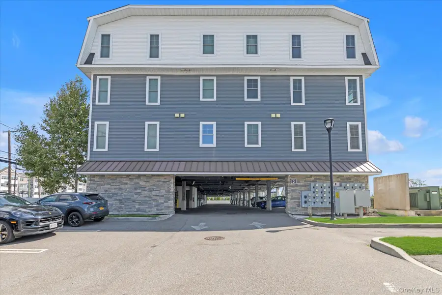 214 Marina Pointe Drive #214, East Rockaway, NY 11518 - Image #3