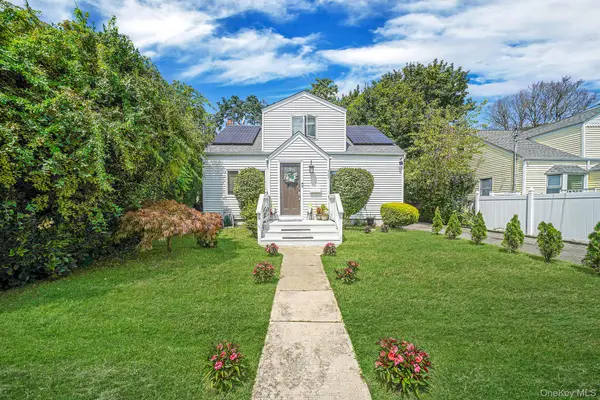 107 E 9th Street, Huntington Station, NY 11746