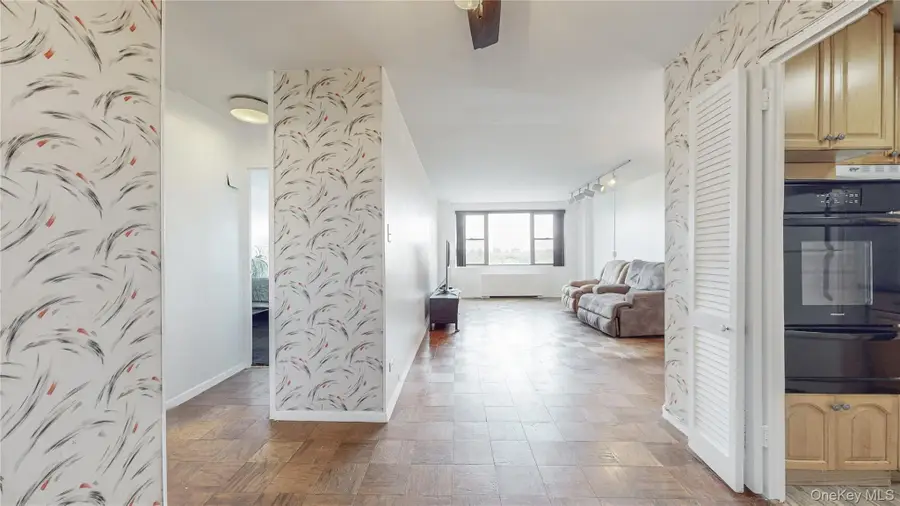 61-20 Grand Central Parkway #A704, Forest Hills, NY 11375 - Image #3