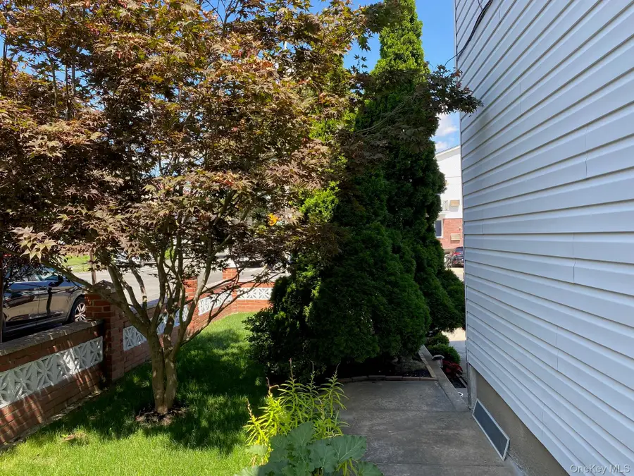 7802 151st Avenue, Howard Beach, NY 11414 - Image #3