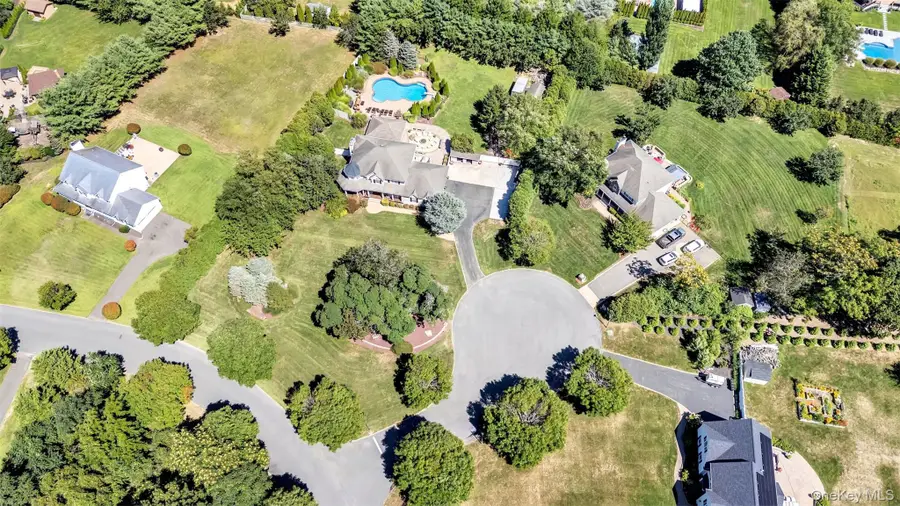 2 Derby Court, Aquebogue, NY 11931 - Image #2