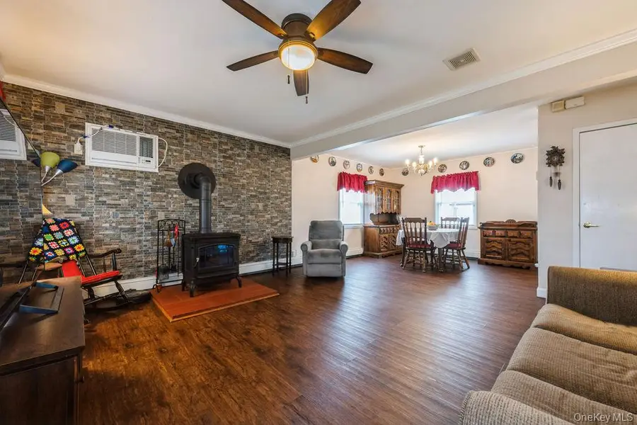 44 Rock Lane, Levittown, NY 11756 - Image #3