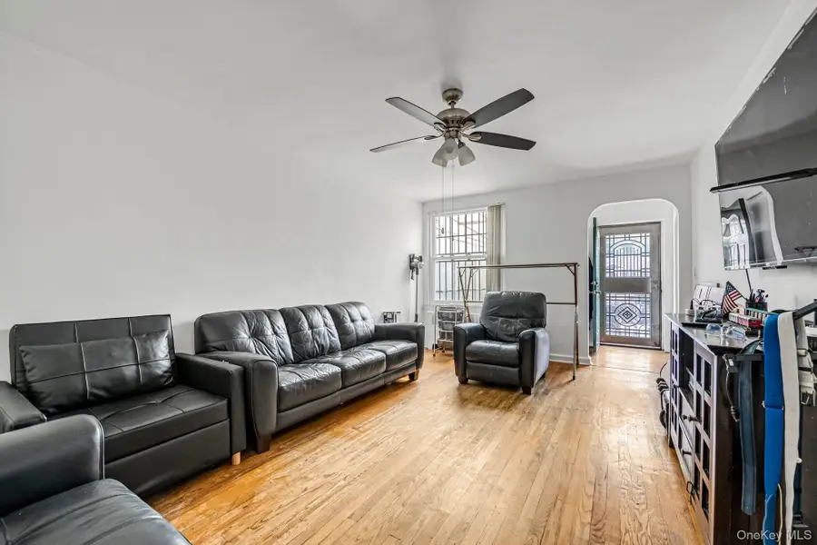 2711 Young Avenue, Bronx, NY 10469 - Image #3