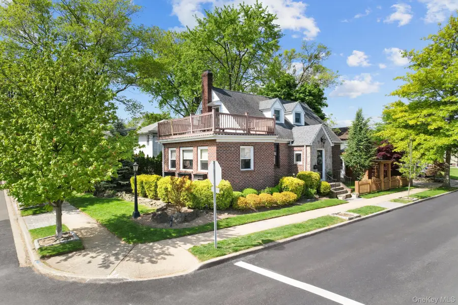 29 W Henrietta Avenue, Oceanside, NY 11572 - Image #3