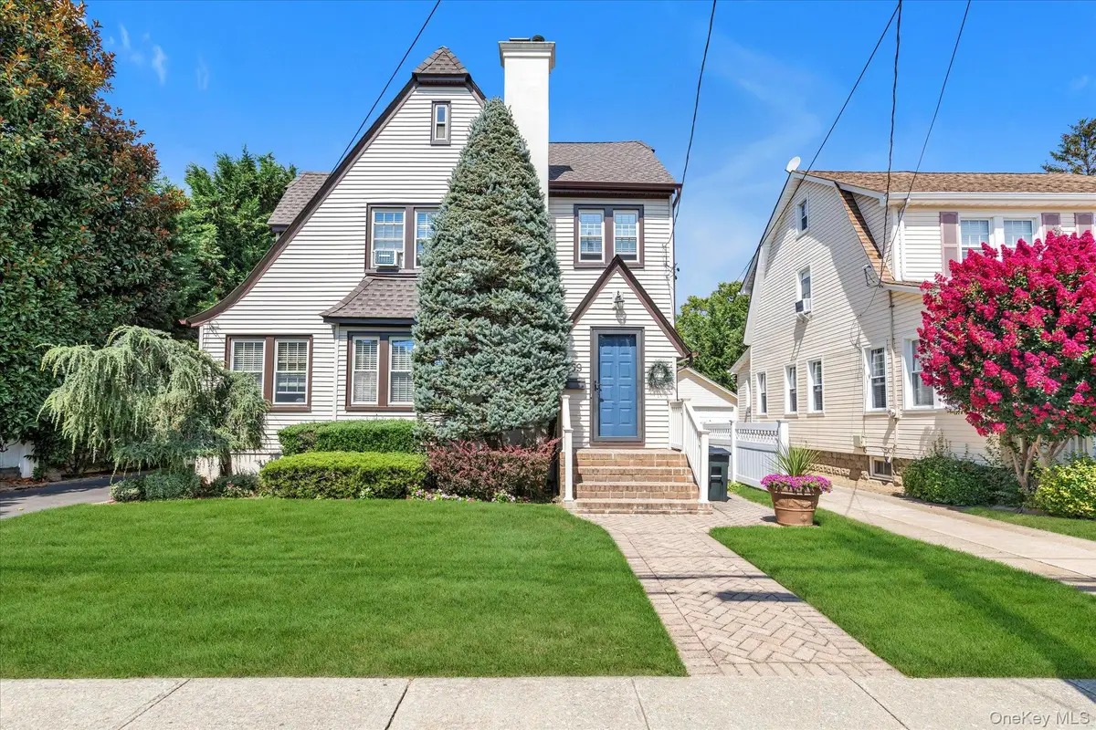 59 Manor Road, Lynbrook, NY 11563 - Image #1