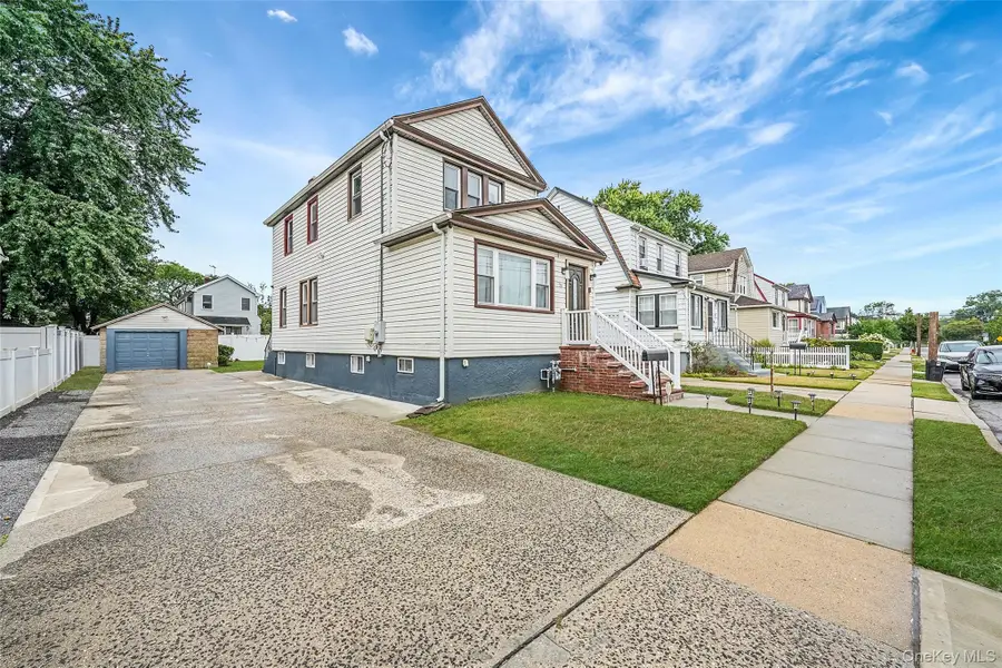 76 Cambridge Street, Valley Stream, NY 11581 - Image #3