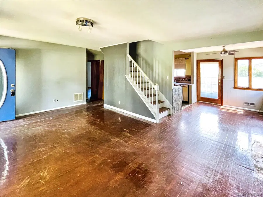 23 Woods Lane, Centereach, NY 11720 - Image #2