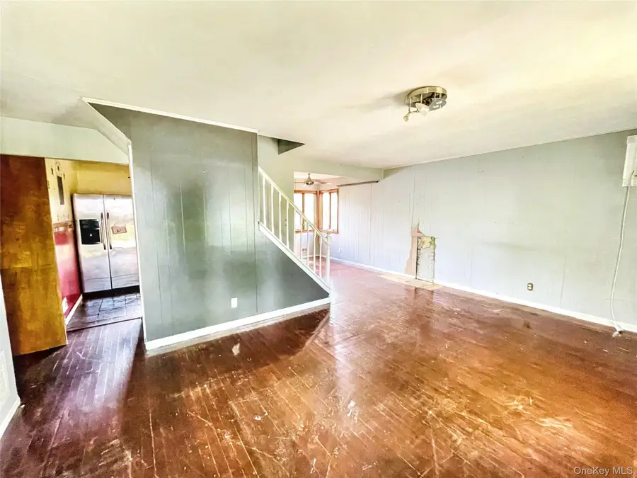 23 Woods Lane, Centereach, NY 11720 - Image #3