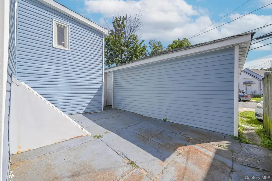 19 Parma Road, Island Park, NY 11558 - Image #3