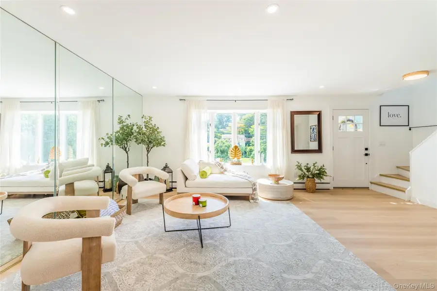 120 Glenwood Road, Glenwood Landing, NY 11547 - Image #2