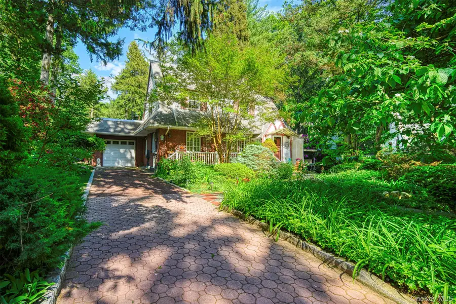 200 Myrtle Drive, Great Neck, NY 11021 - Image #2