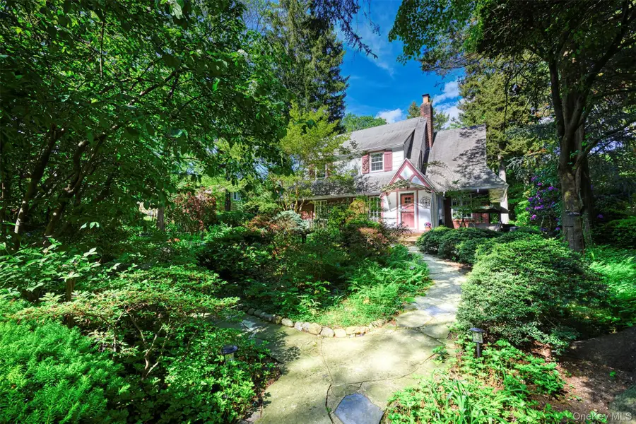 200 Myrtle Drive, Great Neck, NY 11021 - Image #3