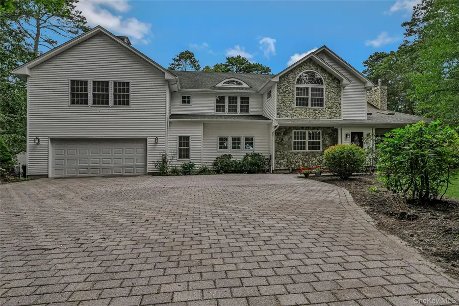 144 South Path, Calverton, NY 11933 - Image #2