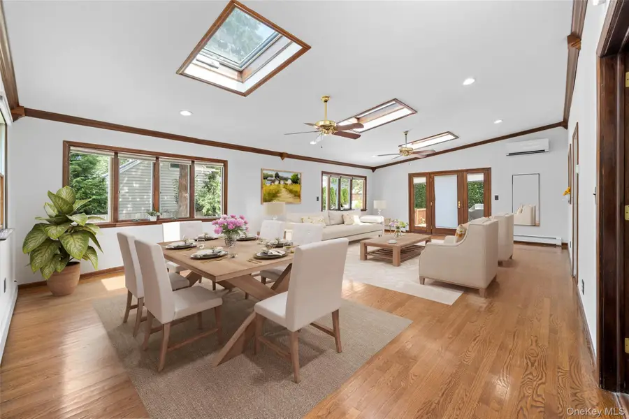 128 Charles Street, East Williston, NY 11596 - Image #3