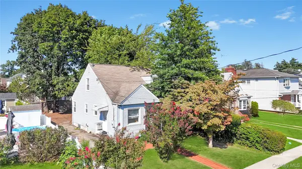 252 Lexington Avenue, West Hempstead, NY 11552