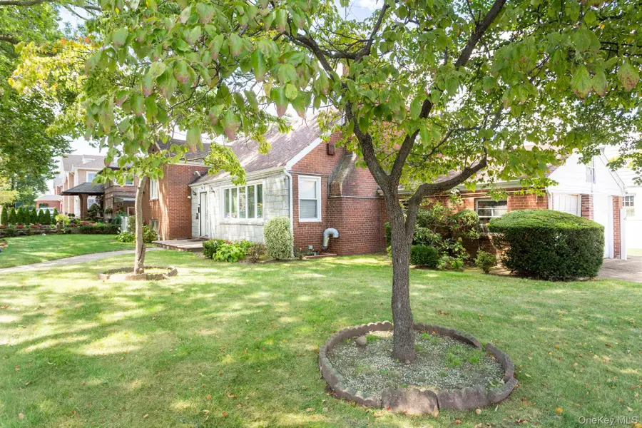 186-35 80th Drive, Jamaica, NY 11432 - Image #3