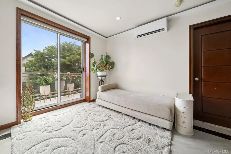 7425 43rd Avenue #3A, Elmhurst, NY 11373 - Image #3