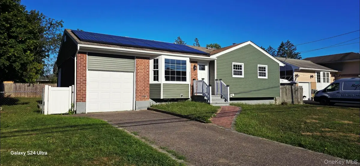 125 Burlington Avenue, Deer Park, NY 11729 - Image #1