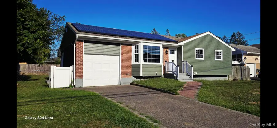 125 Burlington Avenue, Deer Park, NY 11729 - Image #2