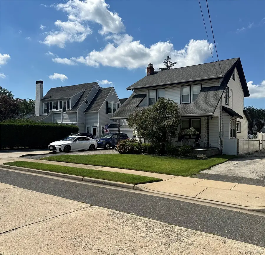 9 Christabel Street, Lynbrook, NY 11563 - Image #2