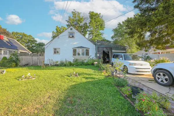 12 Garnet Drive, Brentwood, NY 11717