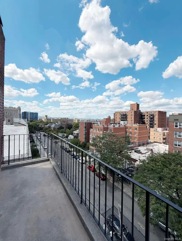 13950 35th Avenue #7F, Flushing, NY 11354