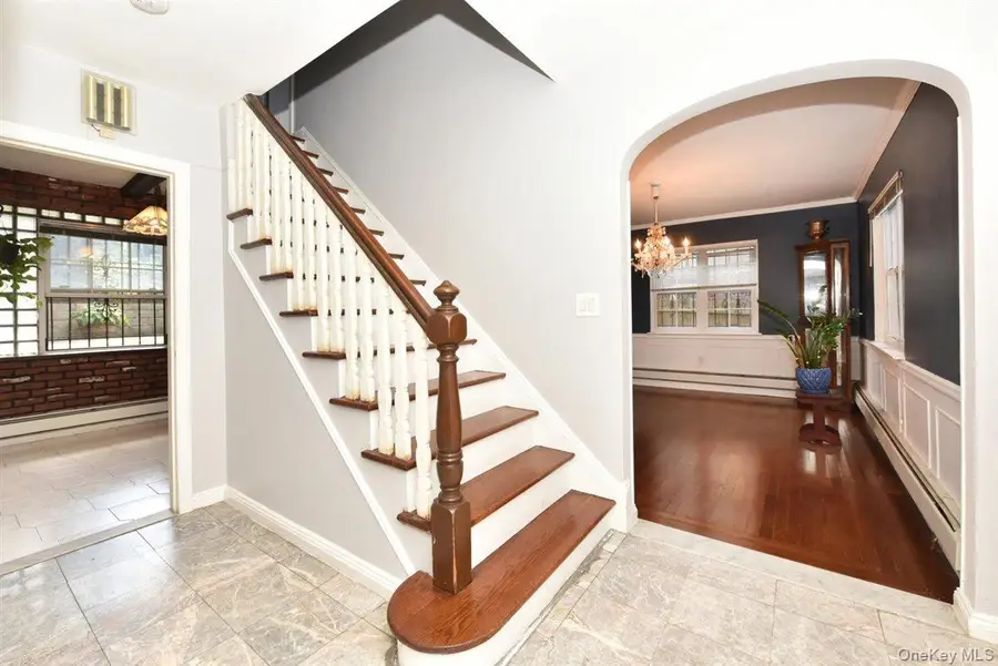 139-30 Coolidge Avenue, Briarwood, NY 11435 - Image #3