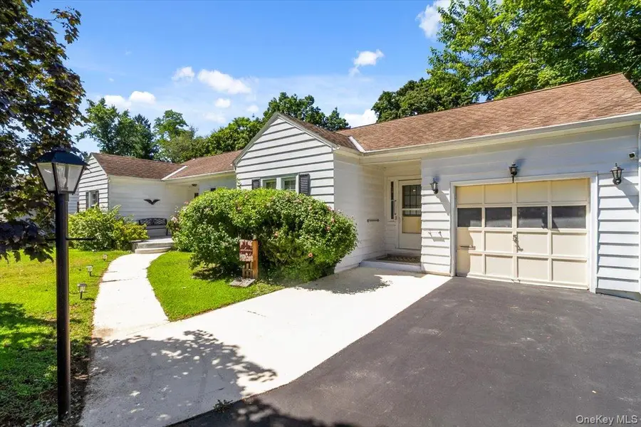 5 Priscilla Lane, Poughkeepsie, NY 12603 - Image #2