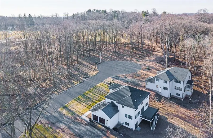 Autumn Court, Airmont, NY  - Image #3