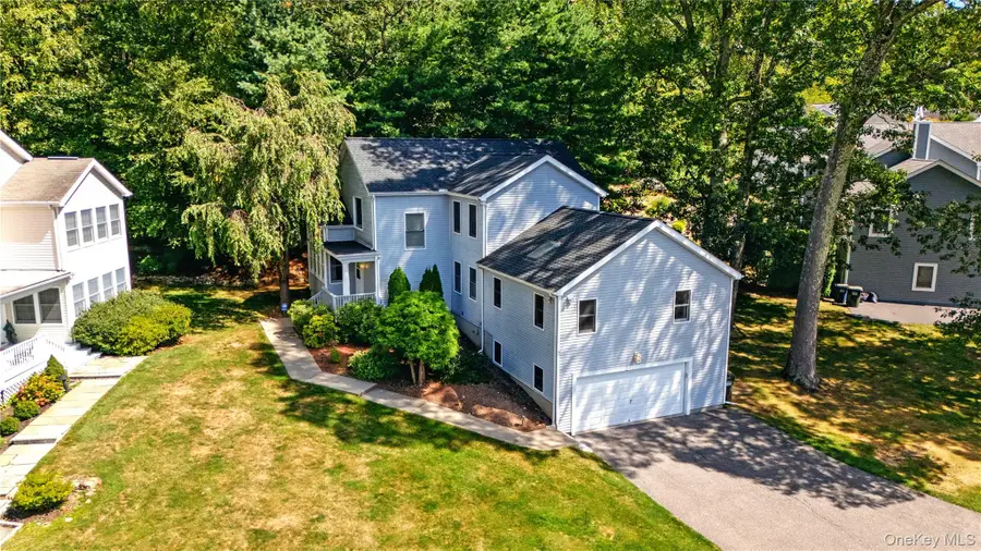 11 Nottingham Way, Mahopac, NY 10541 - Image #2