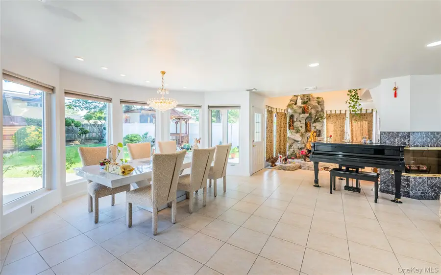 19 Wayside Lane, Wantagh, NY 11793 - Image #3