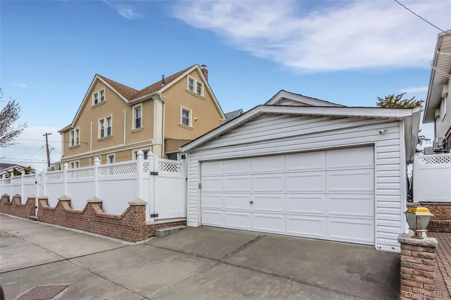 98-02 161st Avenue, Howard Beach, NY 11414 - Image #3