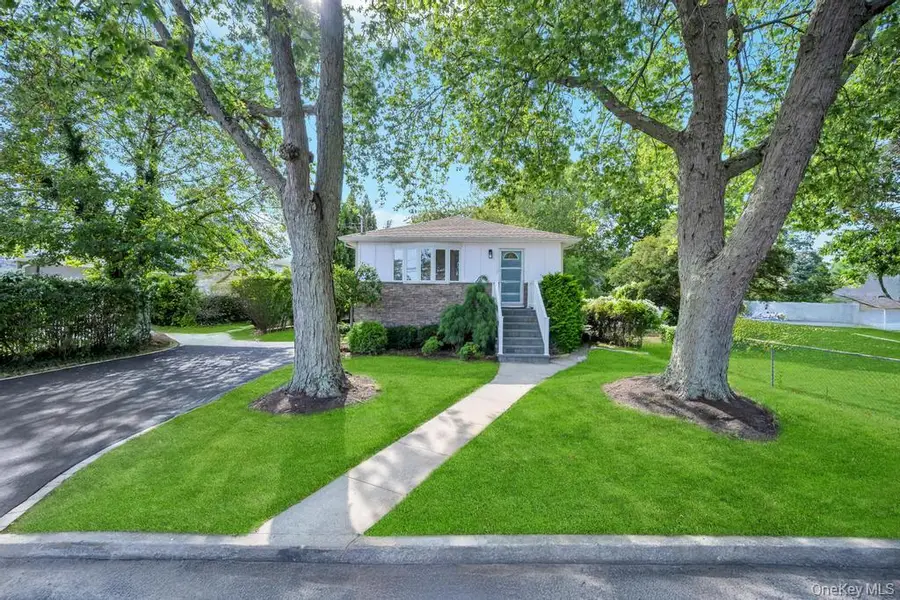 104 Ralph Avenue, Babylon, NY 11702 - Image #2