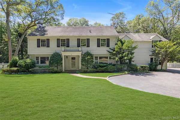 1233 The Knoll, Upper Brookville, NY 11771