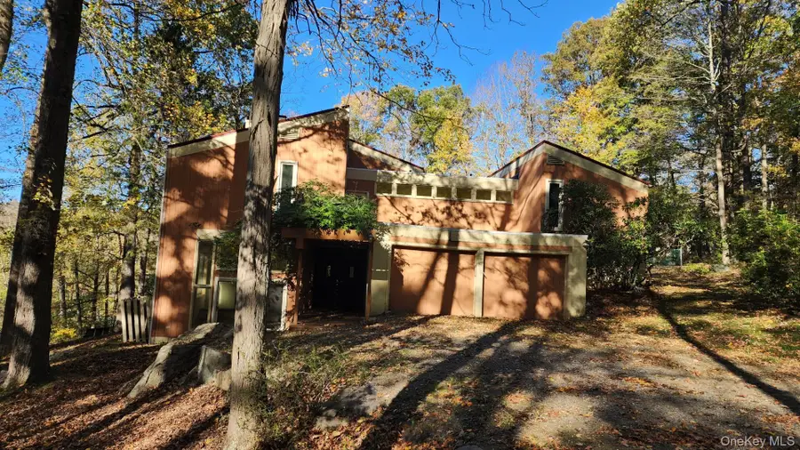 402 Hortontown Road, Hopewell Junction, NY 12533 - Image #2