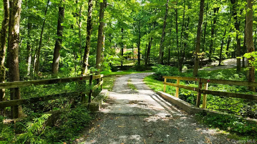 402 Hortontown Road, Hopewell Junction, NY 12533 - Image #3