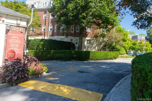 7 Chateaux Circle #7E, Scarsdale, NY 10583