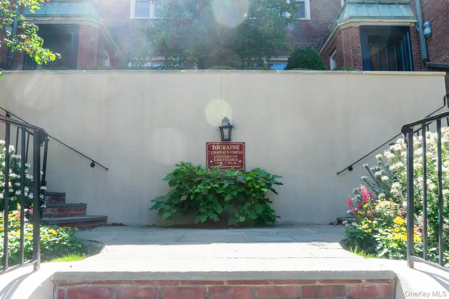 7 Chateaux Circle #7E, Scarsdale, NY 10583 - Image #2