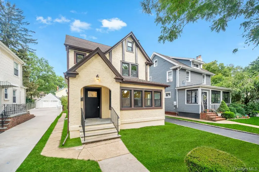 103 Calla Avenue, Floral Park, NY 11001 - Image #1