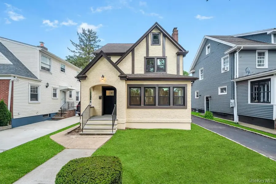 103 Calla Avenue, Floral Park, NY 11001 - Image #3