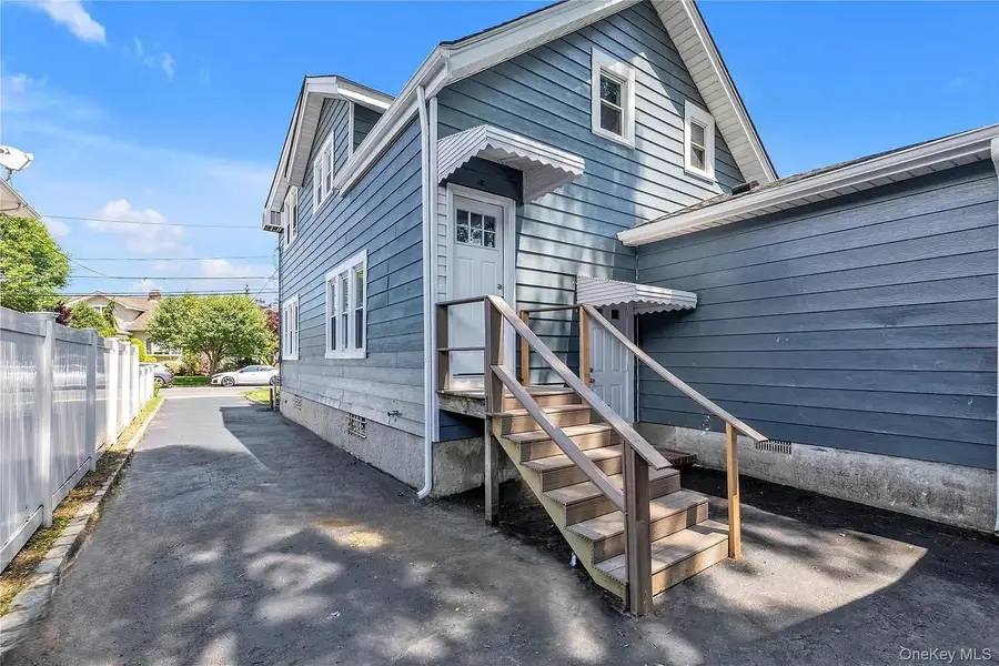 123 Mitchell Street, North Bellmore, NY 11710 - Image #3